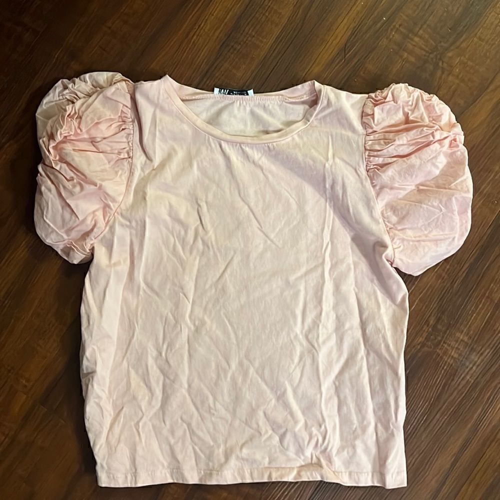 Pink Top Size Small ZARA Top - Pink Puffy Shoulder Feminine Top - LIKE NEW